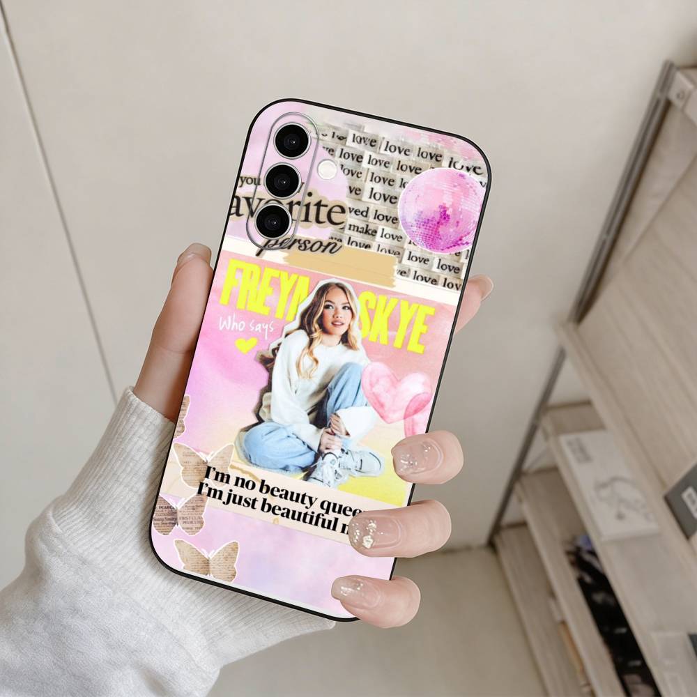 F-Freya Skye Singer Phone Case - огляд і ціна Street Fashion Official