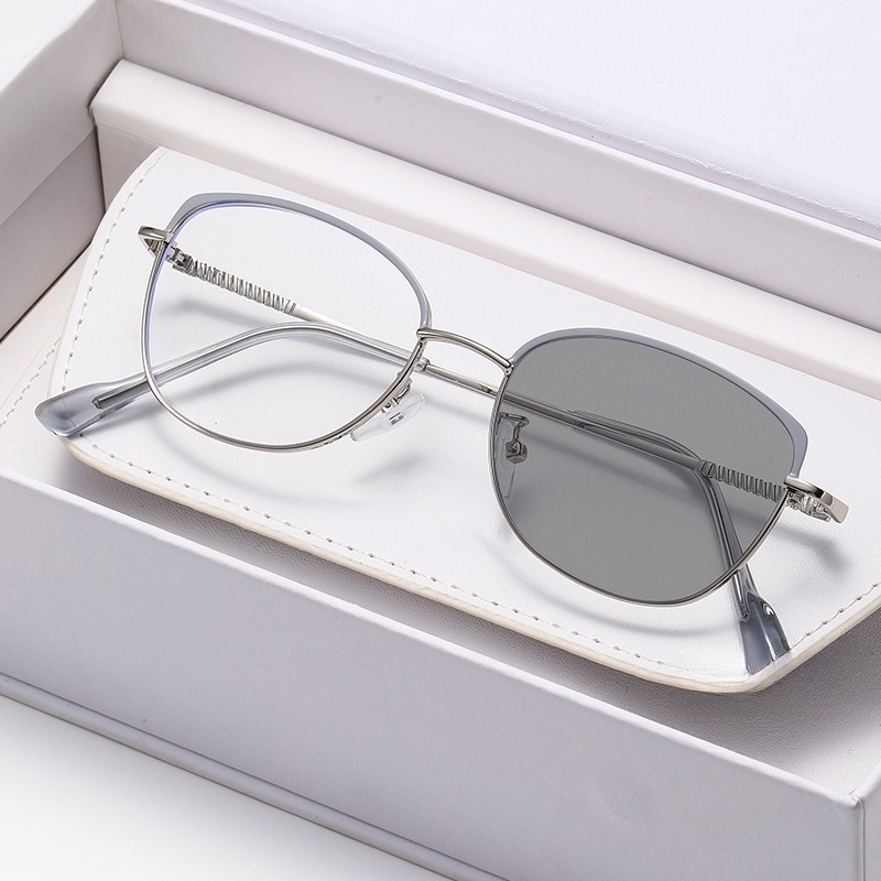 Ultra-lightweight Metal Frame  - огляд і ціна Street Fashion Definition